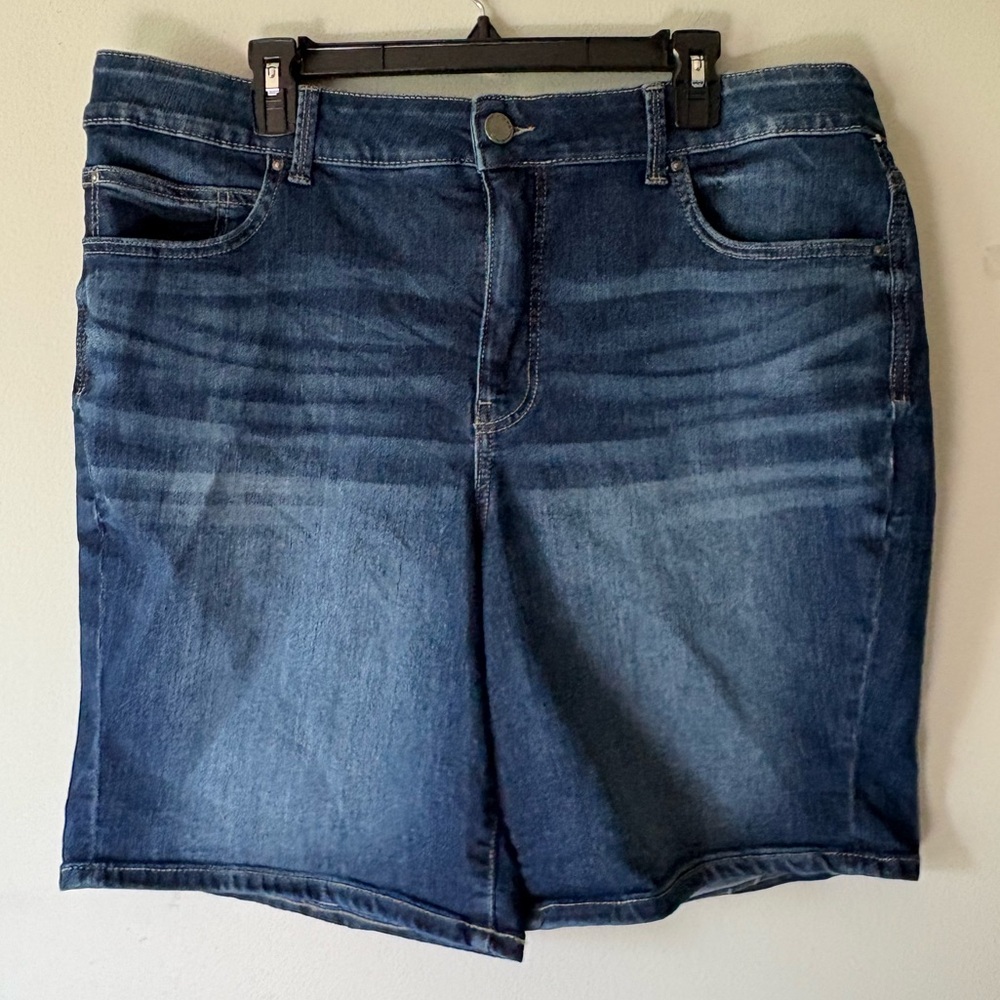 Everflex High Rise Blue Denim Shorts, Size 20W Women’s Plus